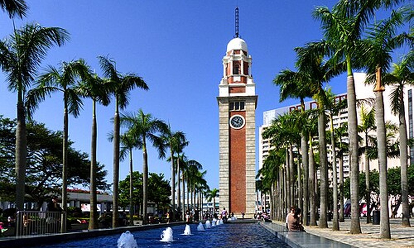 Kowloon_clock_tower._HK_(16047633422).jpg